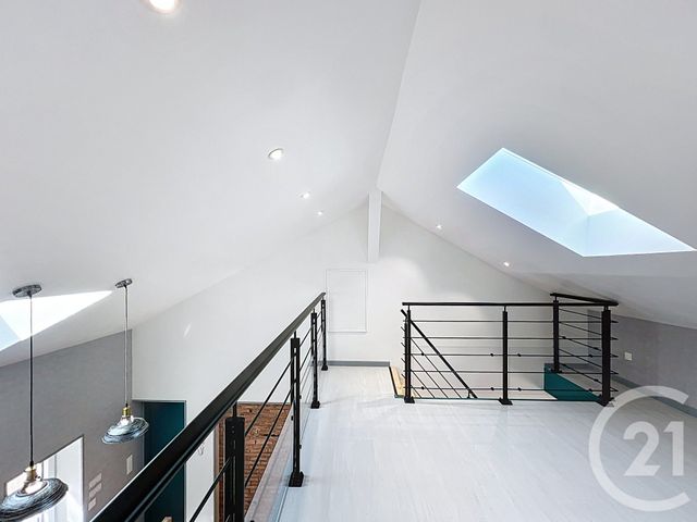Appartement F2 bis à louer - 2 pièces - 52.65 m2 - LES MARTRES DE VEYRE - 63 - AUVERGNE - Century 21 Gervillié Immobilier