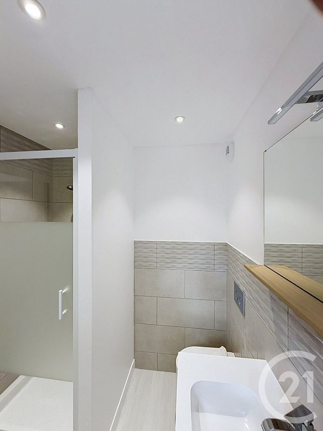 Appartement F2 à louer - 2 pièces - 40.52 m2 - LES MARTRES DE VEYRE - 63 - AUVERGNE - Century 21 Gervillié Immobilier