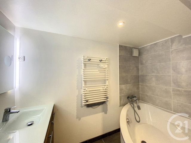 maison à louer - 2 pièces - 44.61 m2 - LE CENDRE - 63 - AUVERGNE - Century 21 Gervillié Immobilier