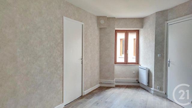 maison à louer - 3 pièces - 61.91 m2 - CHANONAT - 63 - AUVERGNE - Century 21 Gervillié Immobilier