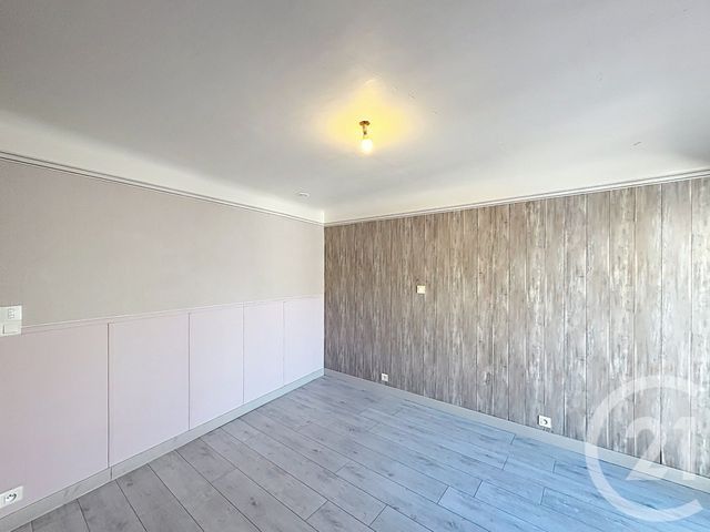 maison à louer - 5 pièces - 104.0 m2 - CHANONAT - 63 - AUVERGNE - Century 21 Gervillié Immobilier