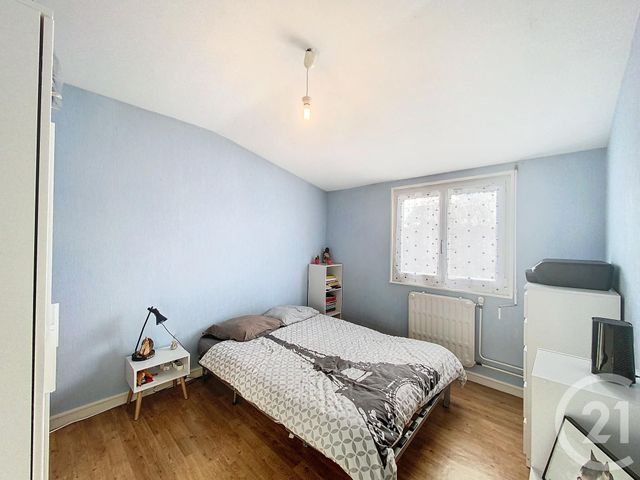 maison à louer - 4 pièces - 84.23 m2 - RIOM - 63 - AUVERGNE - Century 21 Gervillié Immobilier
