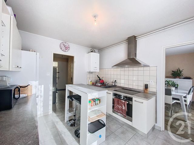 maison à louer - 4 pièces - 84.23 m2 - RIOM - 63 - AUVERGNE - Century 21 Gervillié Immobilier