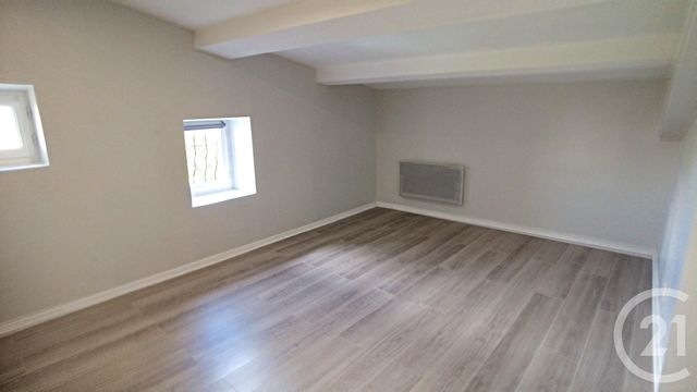 Appartement F4 à louer - 5 pièces - 62.14 m2 - LA ROCHE BLANCHE - 63 - AUVERGNE - Century 21 Gervillié Immobilier