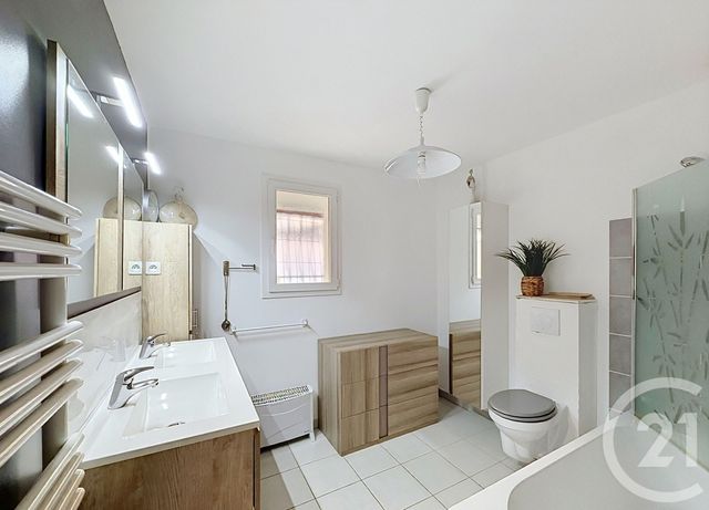 maison à vendre - 5 pièces - 94.48 m2 - PERIGNAT SUR ALLIER - 63 - AUVERGNE - Century 21 Gervillié Immobilier