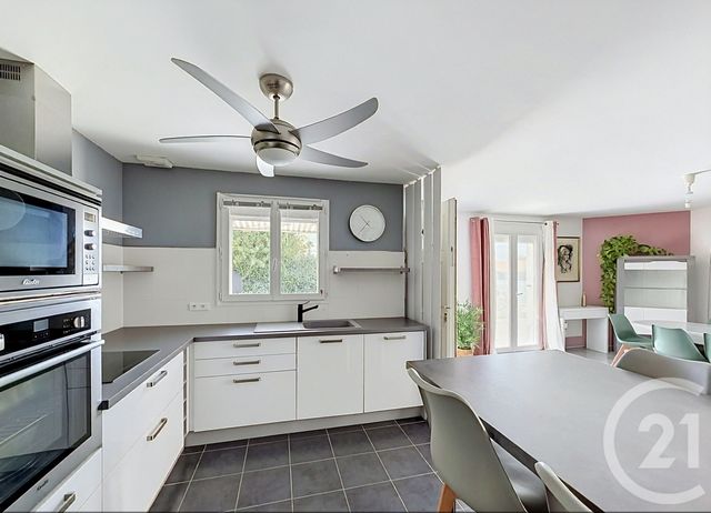 maison à vendre - 5 pièces - 94.48 m2 - PERIGNAT SUR ALLIER - 63 - AUVERGNE - Century 21 Gervillié Immobilier