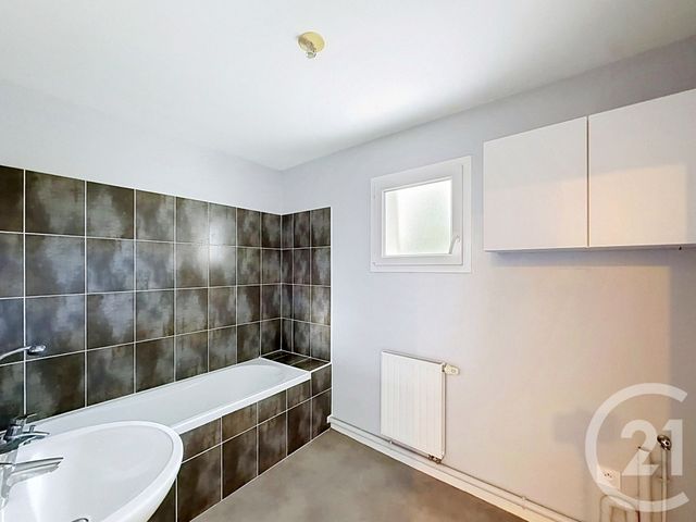Appartement Duplex à louer - 4 pièces - 89.27 m2 - COURNON D AUVERGNE - 63 - AUVERGNE - Century 21 Gervillié Immobilier