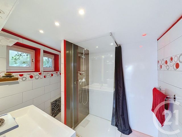 maison à vendre - 4 pièces - 96.2 m2 - VIC LE COMTE - 63 - AUVERGNE - Century 21 Gervillié Immobilier