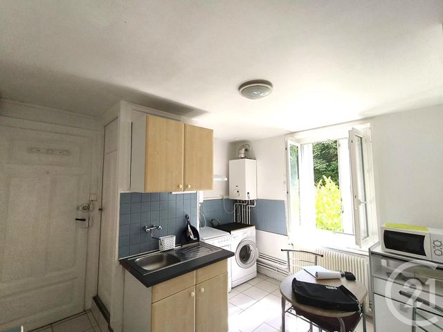 Appartement F1 à louer - 1 pièce - 24.61 m2 - CHAMALIERES - 63 - AUVERGNE - Century 21 Gervillié Immobilier