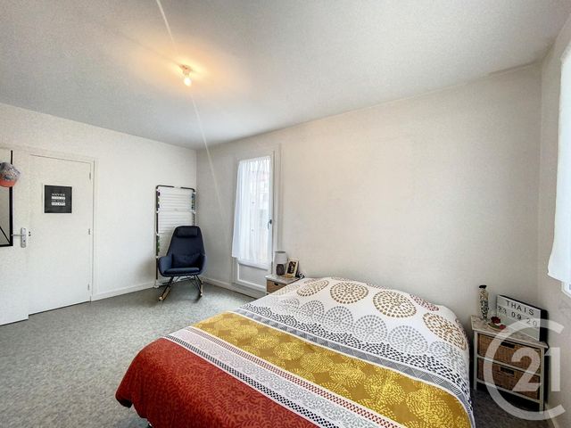 Appartement F3 à louer - 3 pièces - 70.28 m2 - CHAMALIERES - 63 - AUVERGNE - Century 21 Gervillié Immobilier